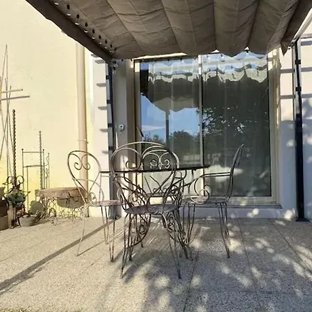 Cosy Avec Jardin A Aigues-mortes, 25 M² Apartmán Aigues-Mortes