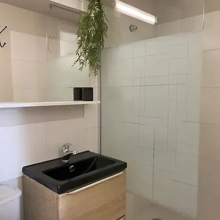 Apartmán Cosy Avec Jardin A Aigues-mortes, 25 M² *